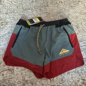 Nike Mens trail shorts